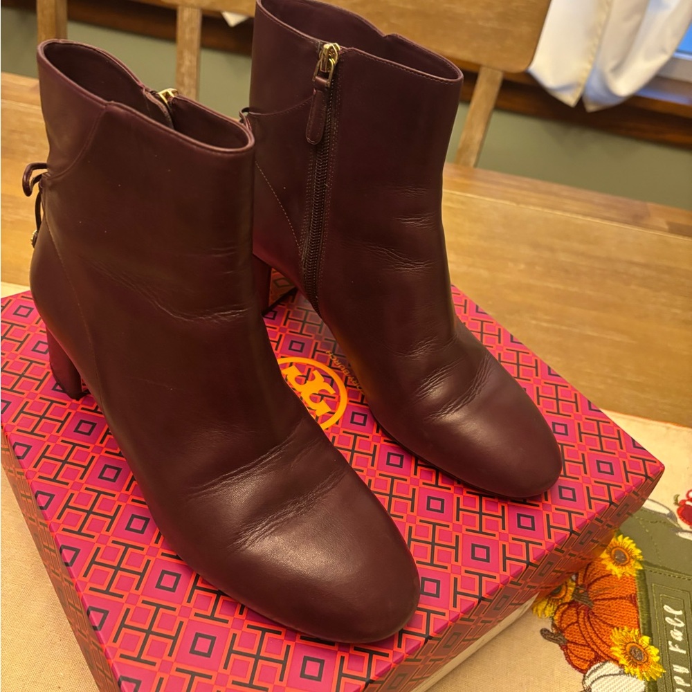 Tory Burch Laila Leather Booties - Picture 5 of 14